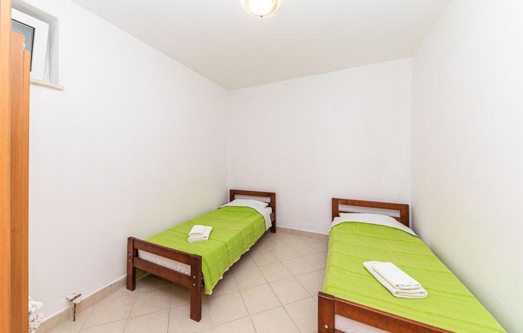 Seaview Apartment *