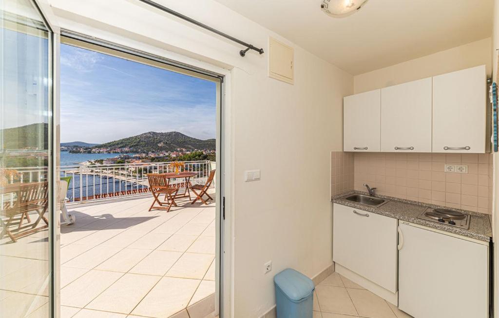 Seaview Apartment